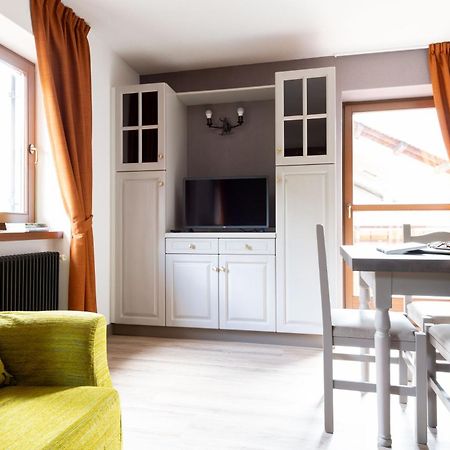 Апарт отель Chalet Ginepro Санта-Катерина-ди-Вальфурва Экстерьер фото