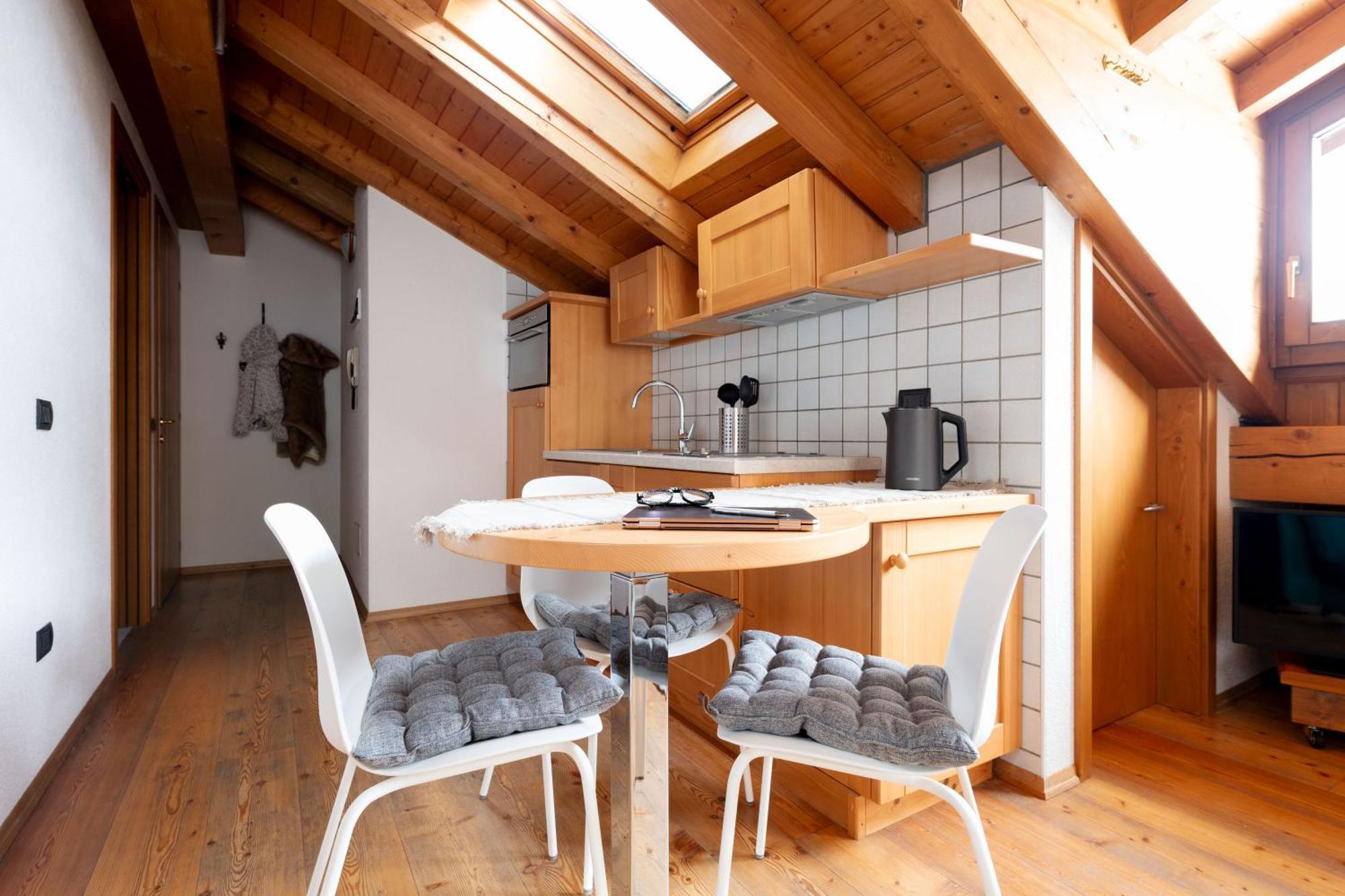 Апарт отель Chalet Ginepro Санта-Катерина-ди-Вальфурва Экстерьер фото
